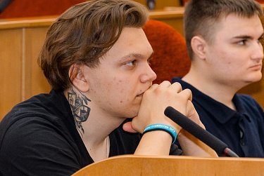 Увлекательный диалог состоялся в стенах Дома Советов